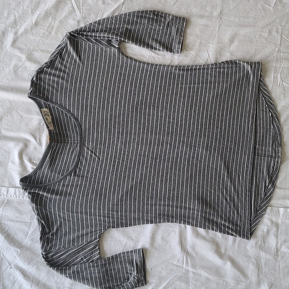 Gray with white stripes 3/4 sleeve zip back shirt top Pink Rose medium